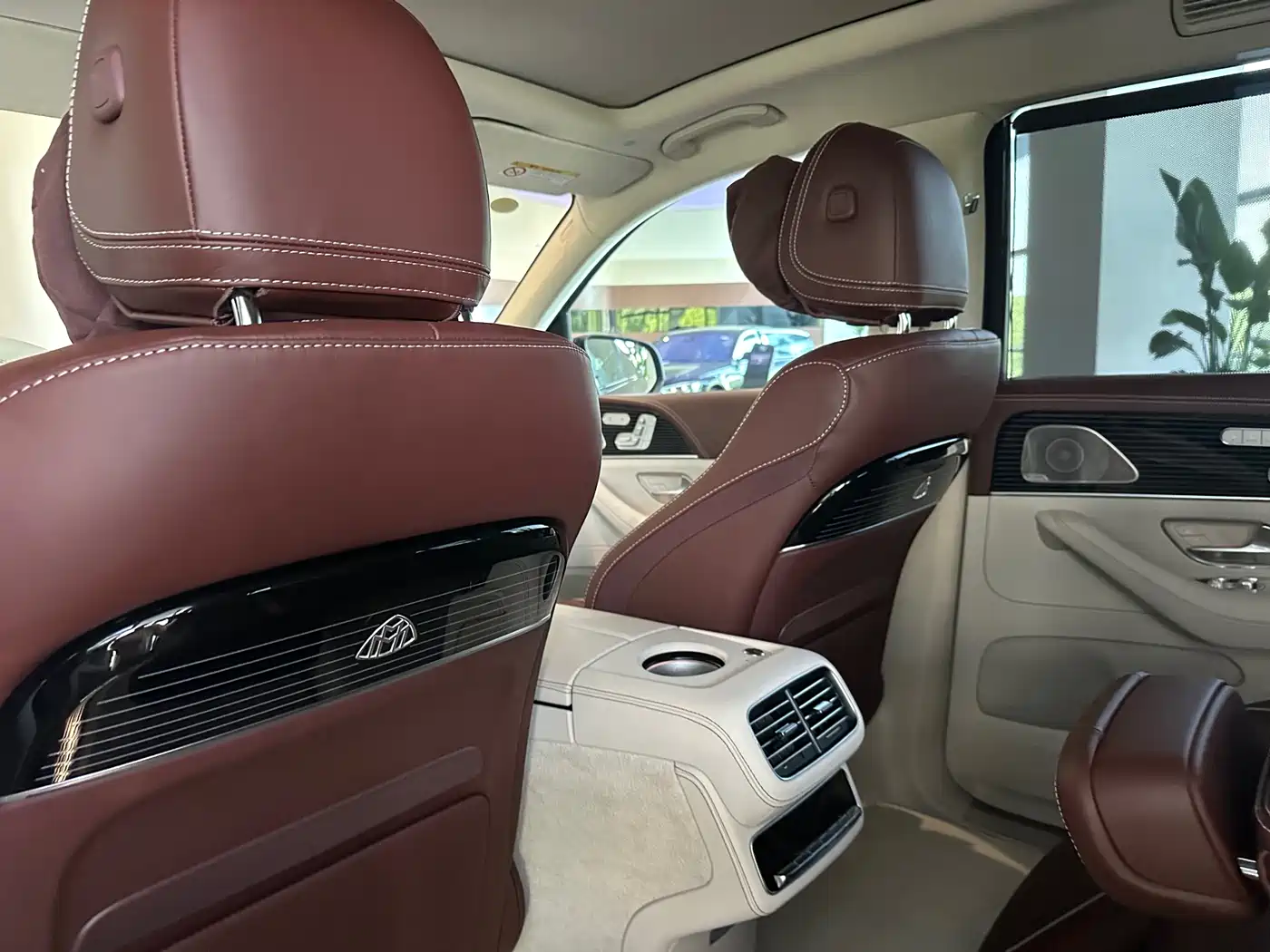 Mercedes-Benz Maybach GLS 2026 GLS 480 4MATIC Liyi Edition фото 14
