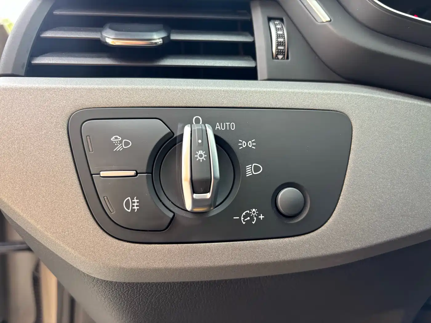Audi A4L 2018 30th Anniversary 40 TFSI Progressive фото 23