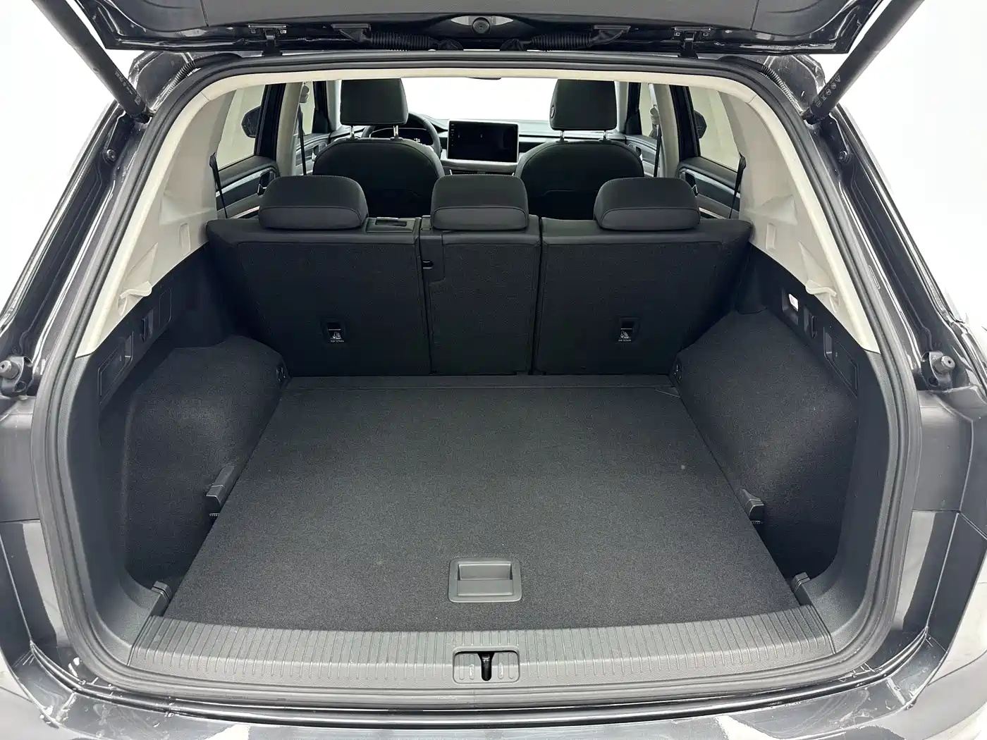 Volkswagen Tayron 2023 280TSI 2WD Luxury Plus Advanced Edition фото 18