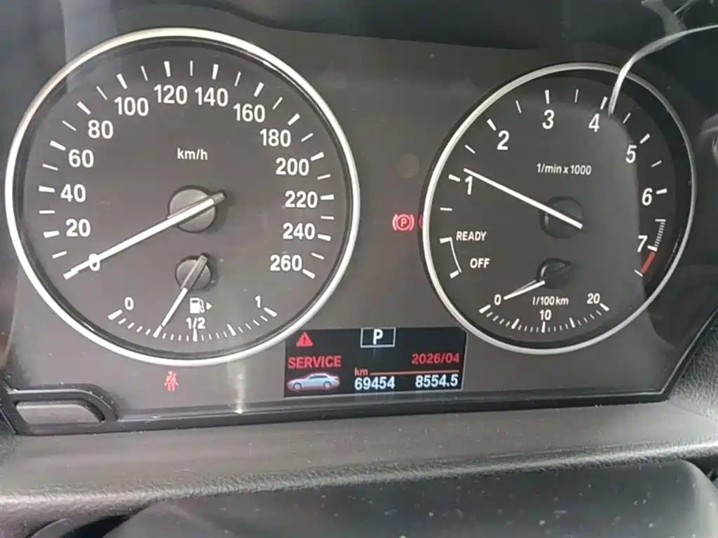 BMW 1 Series 2017 118i Sport фото 12