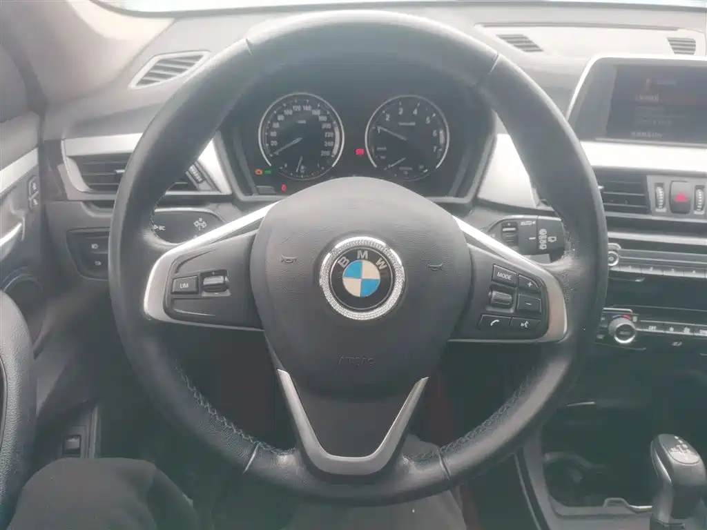 BMW X1 2019 sDrive18Li Fashion Model фото 7