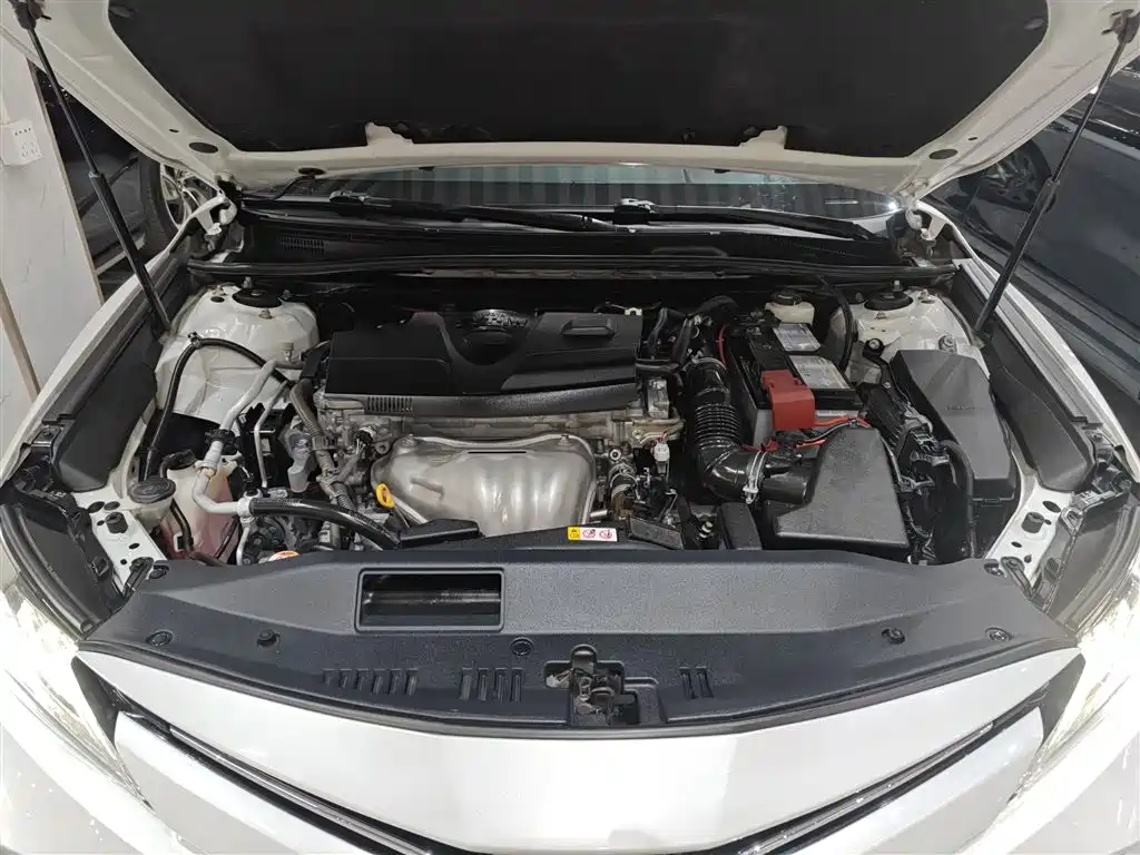 Toyota Camry 2018 2.0G Luxury Edition фото 20