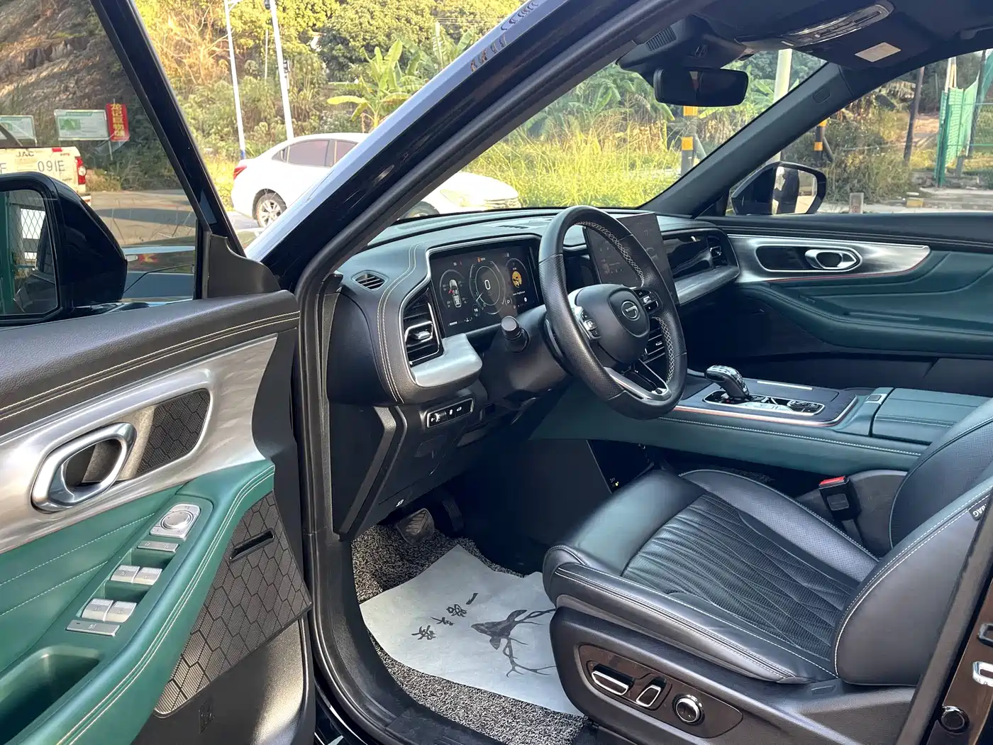 GAC Trumpchi Trumpchi GS8 2022 Pilot Series 2.0TGDI 2WD Luxury Smart Connect Edition (7-Seater) фото 8