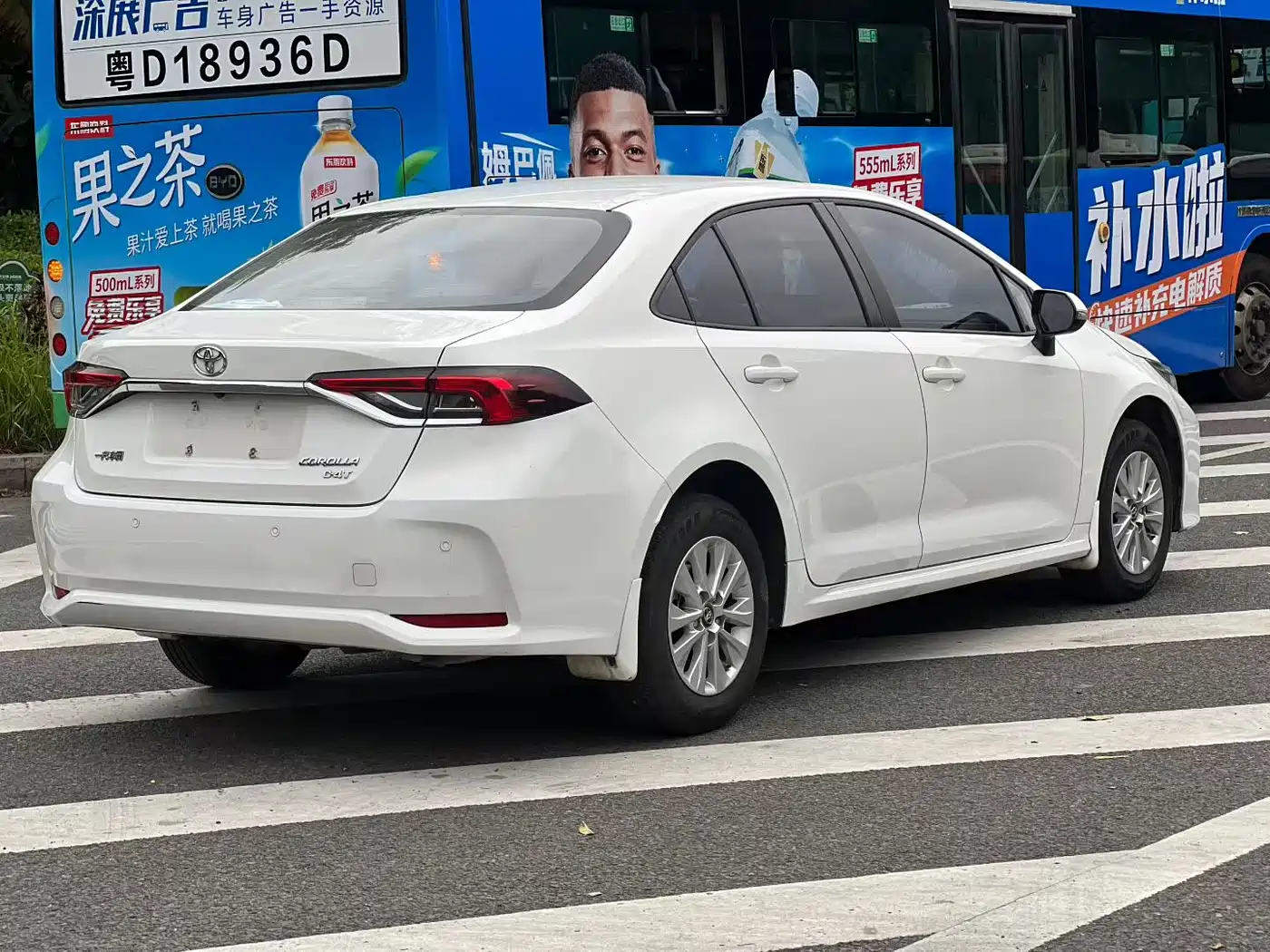 Toyota Corolla 2021 1.2T S-CVT Pioneer PLUS Edition фото 9