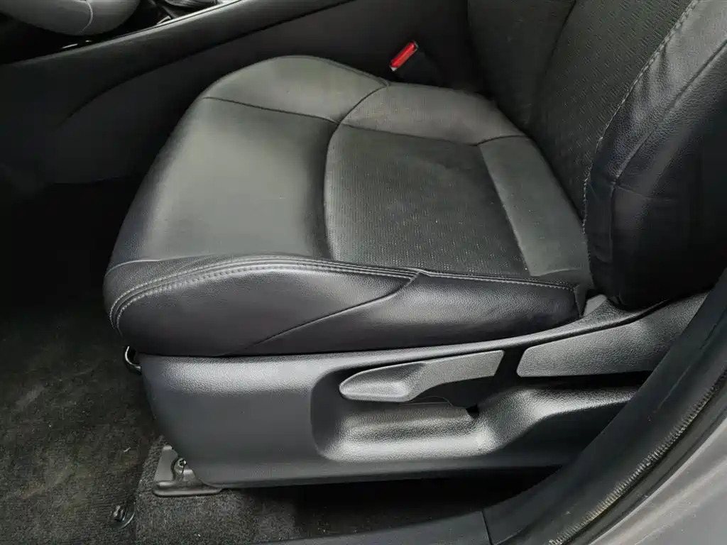 Toyota IZOA 2018 2.0L Yichi Edition China V фото 20