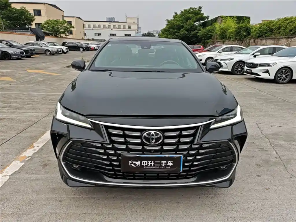 Toyota Avalon 2023 2.0L XLE Premium Edition фото 5