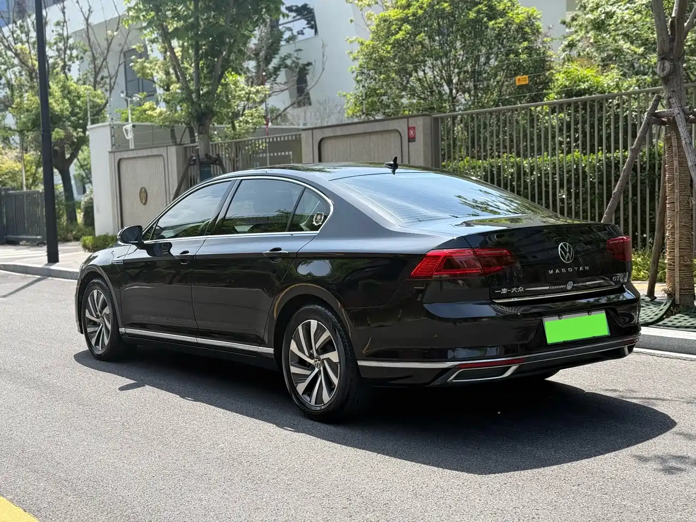 Volkswagen Magotan GTE Plug-in Hybrid 2020 GTE Luxury фото 11