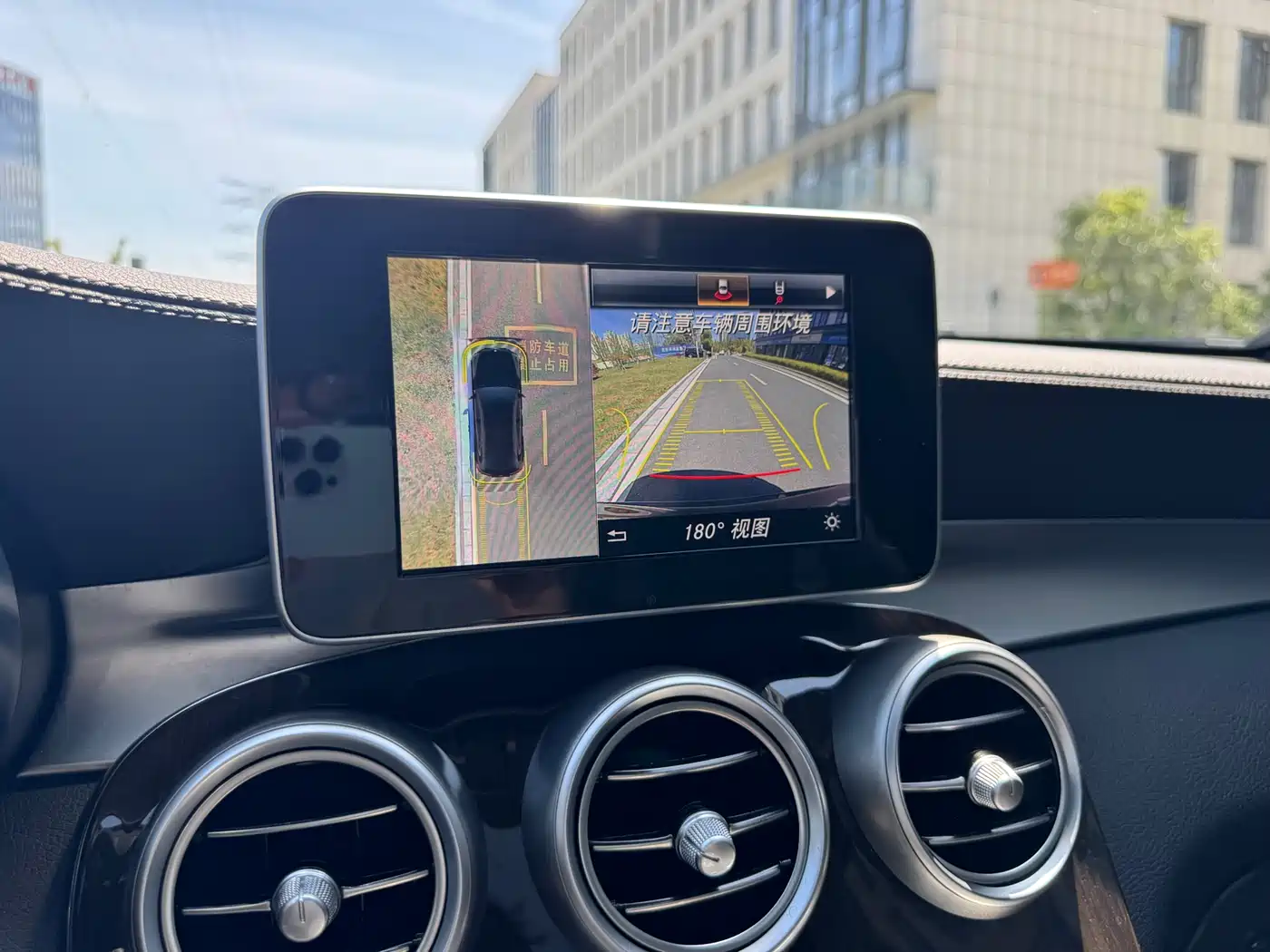 Mercedes-Benz GLC 2019 GLC 260 L 4MATIC Luxury фото 31