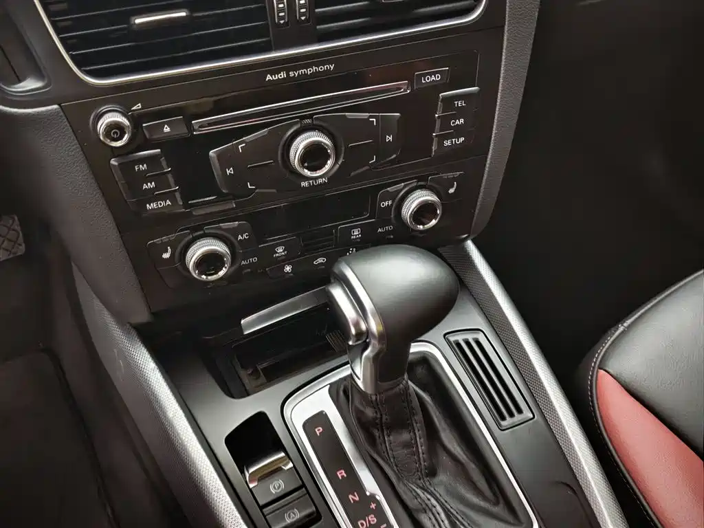 Audi Q5 2017 Plus 40 TFSI Technology фото 14