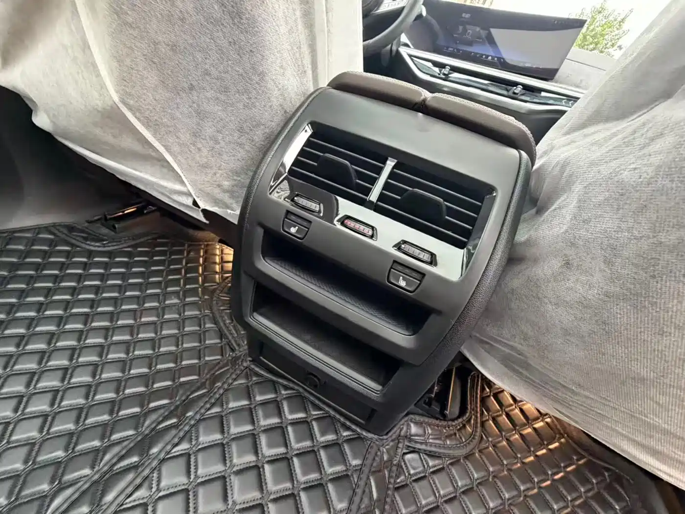 BMW X5 2026 2026 Facelift xDrive 30Li Exclusive M Sport Shadowline Package