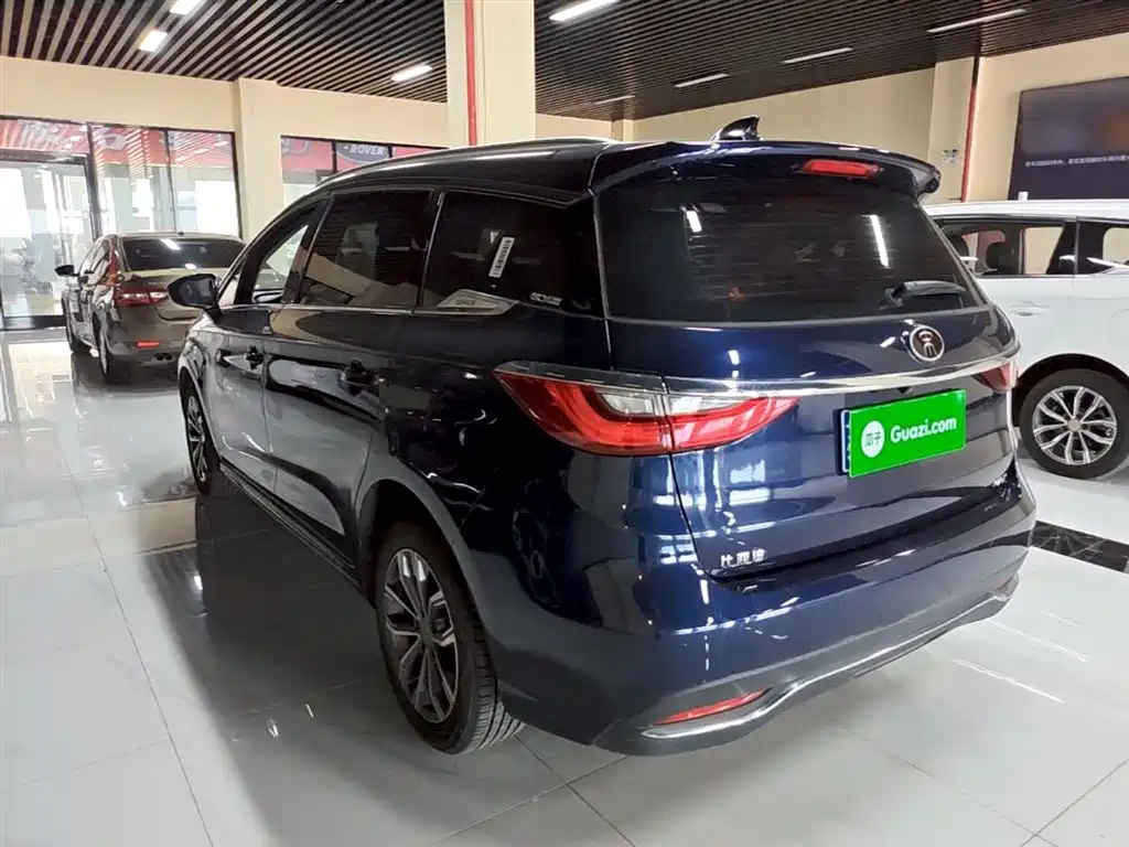 BYD Song MAX 2019 1.5T Auto Smart Connect Premium 6-seater China VI фото 5