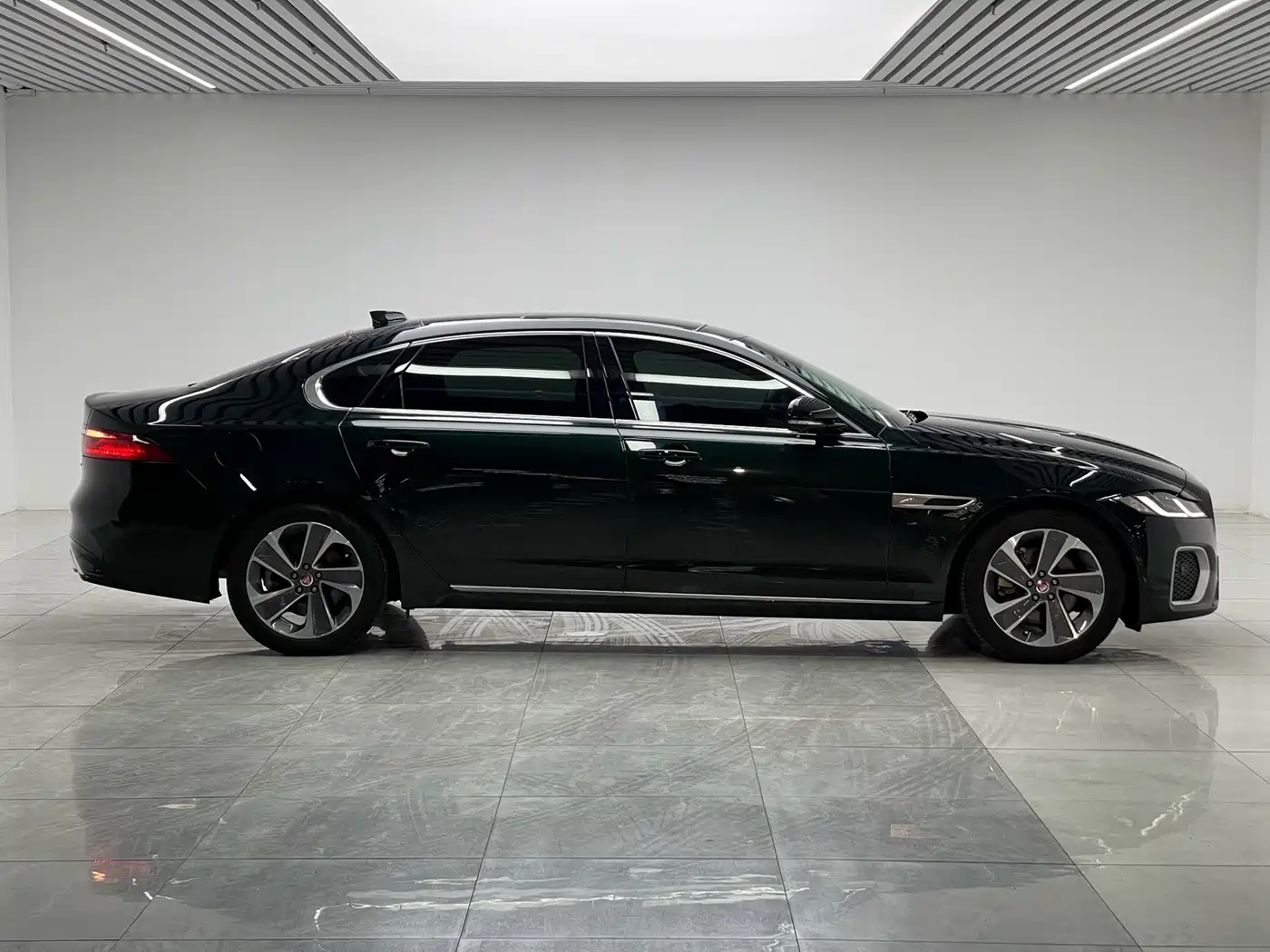 Jaguar XFL 2024 2023 Model XFL 2.0T P200 2WD Elite Luxury Edition