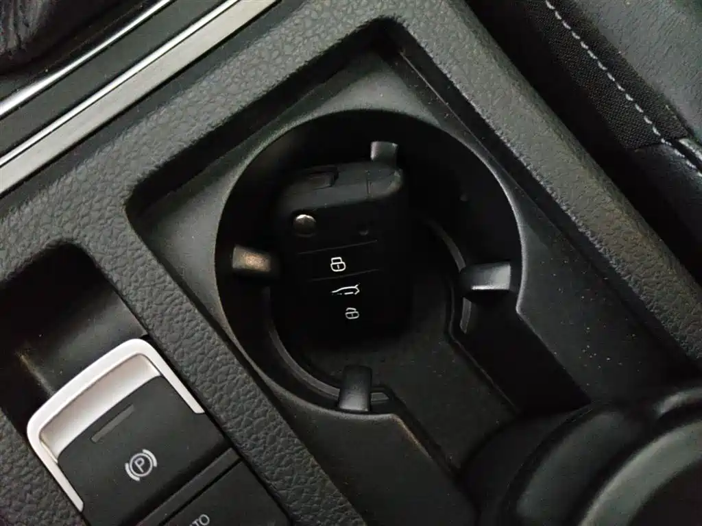 Volkswagen Golf 2016 230TSI Automatic Luxury фото 9