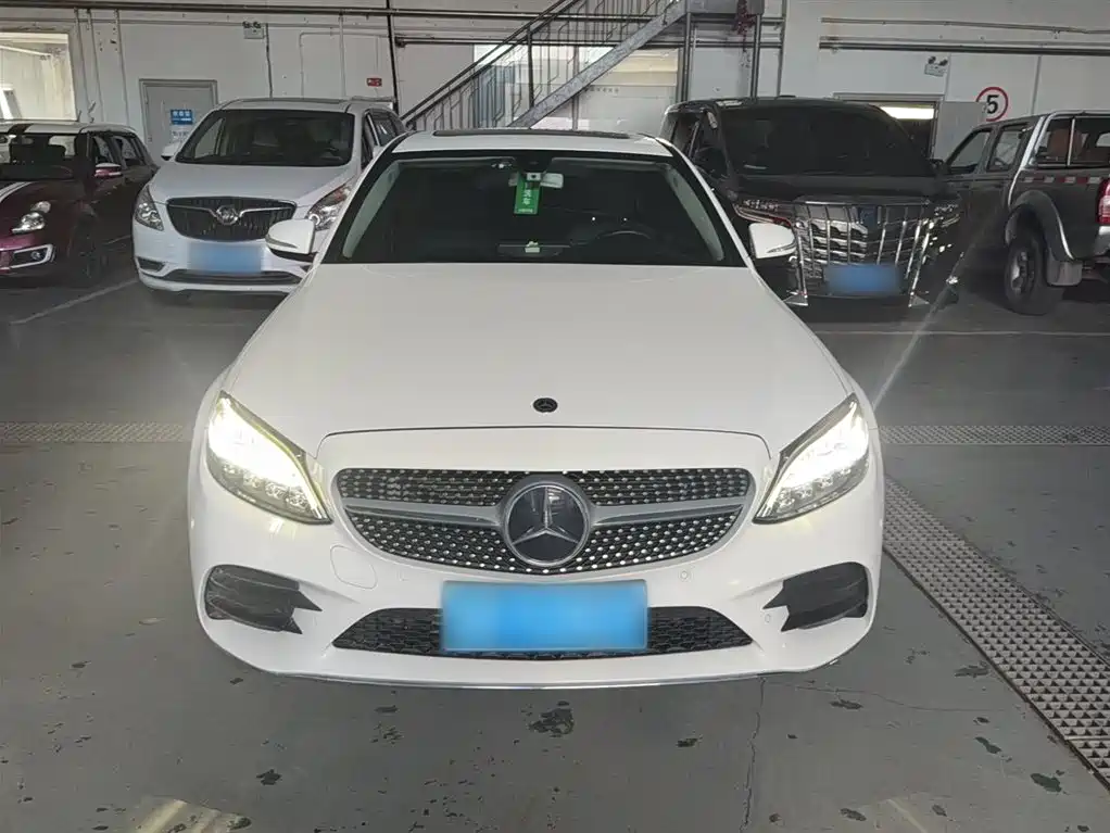 Mercedes-Benz C-Class 2019 C 180 L Fashion Sport Edition фото 3