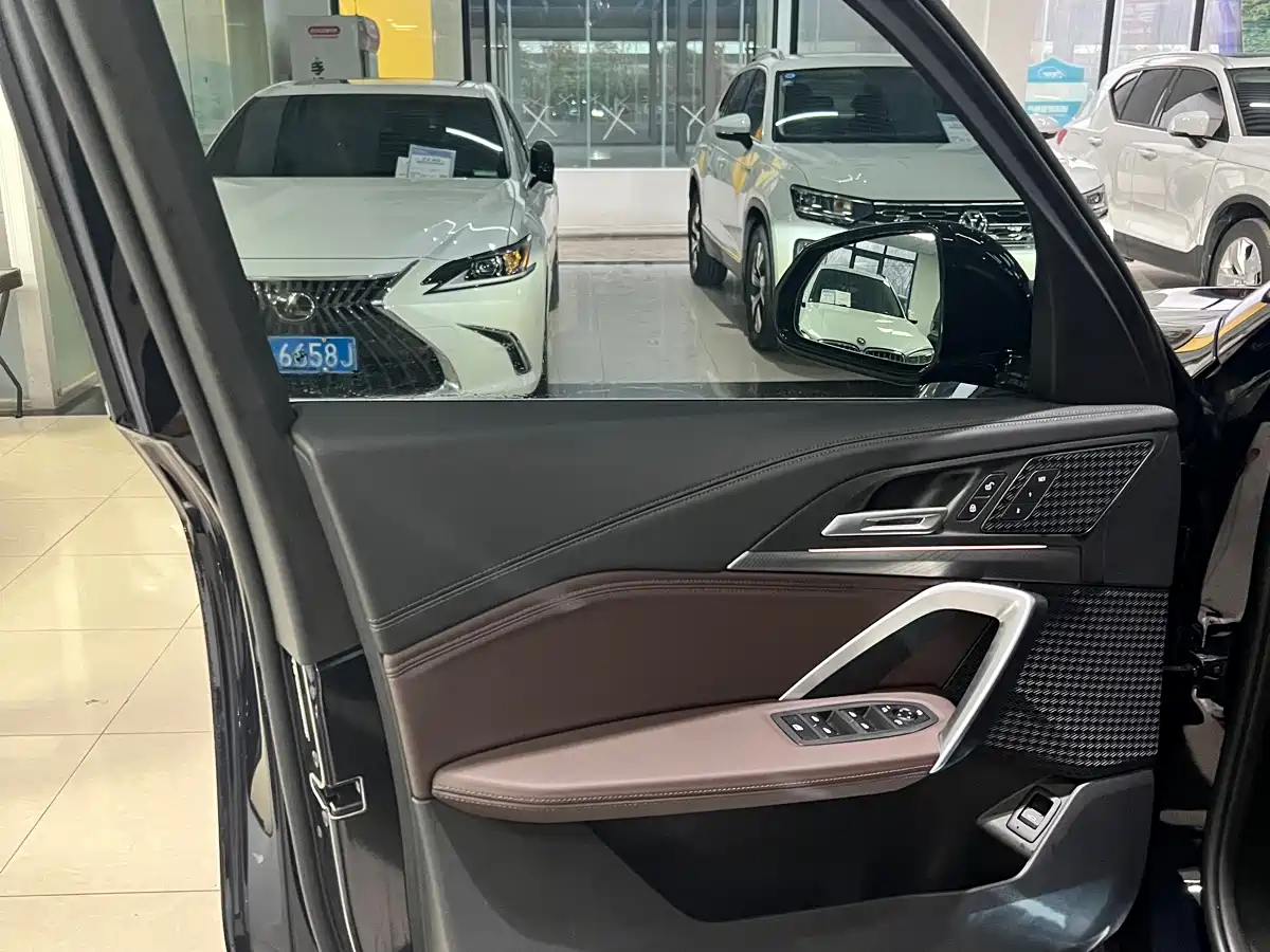 BMW X1 2024 sDrive25Li M Sport Package фото 6