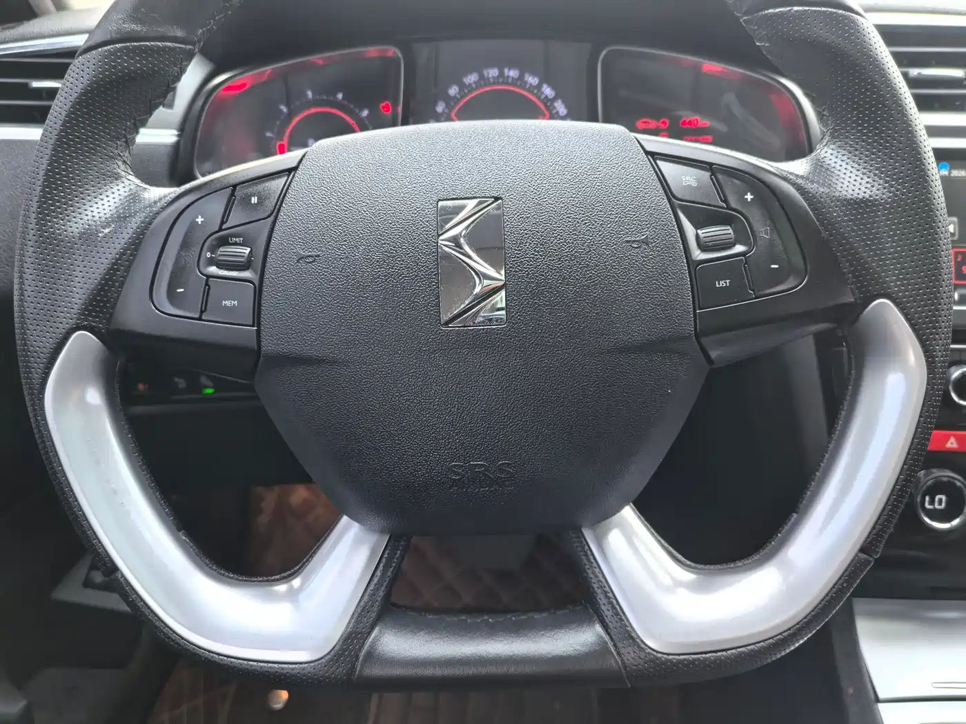 DS 6 2016 2016 1.6T Luxury THP160