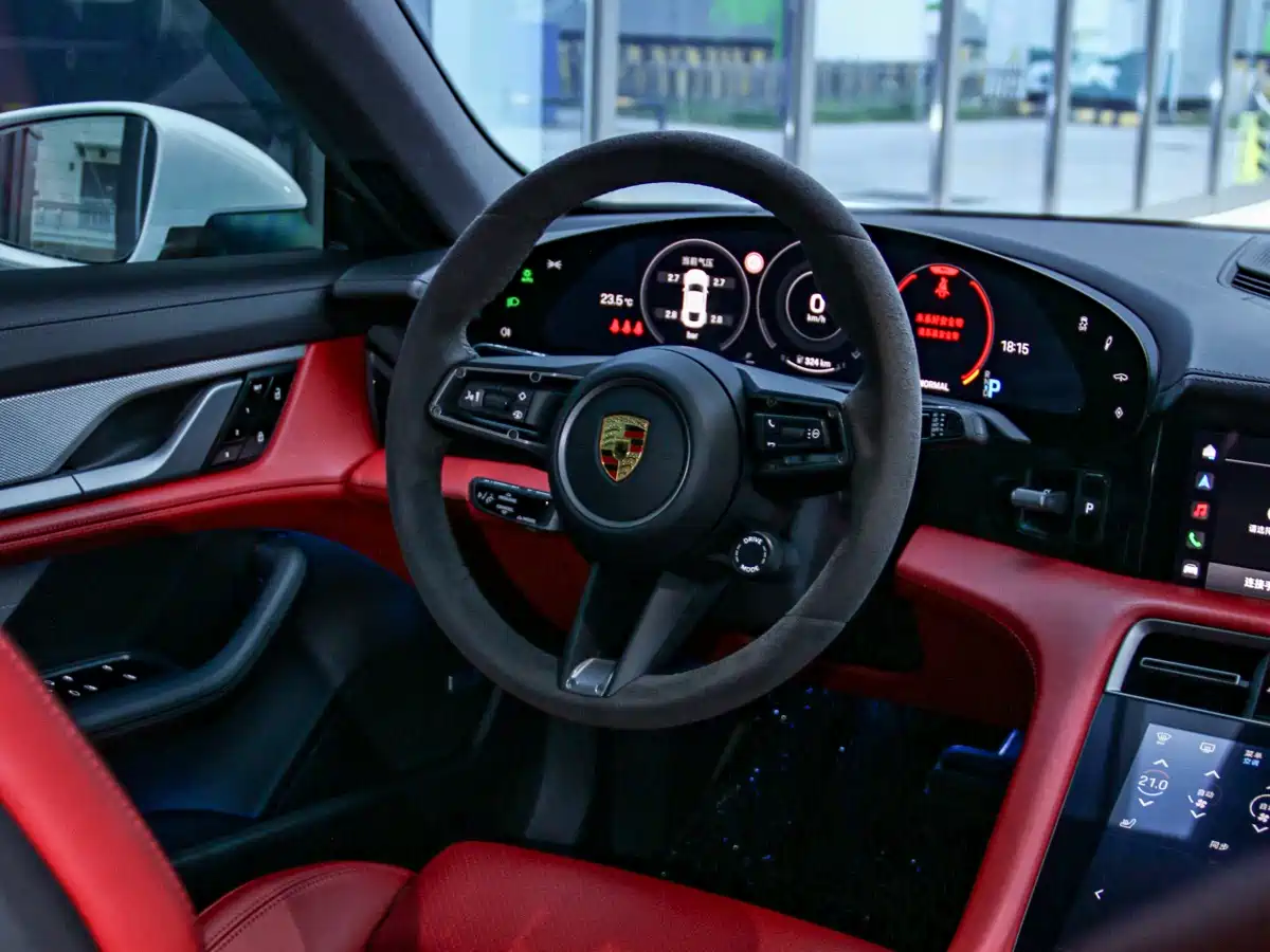 Porsche Taycan 2019 Taycan 4S фото 11