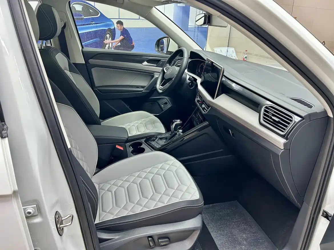 Volkswagen Tayron 2023 280TSI 2WD Luxury Plus Advanced Edition фото 12