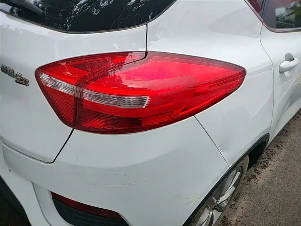 Geely Emgrand GS 2016 2016 Elegance Edition 1.3T Manual Premium