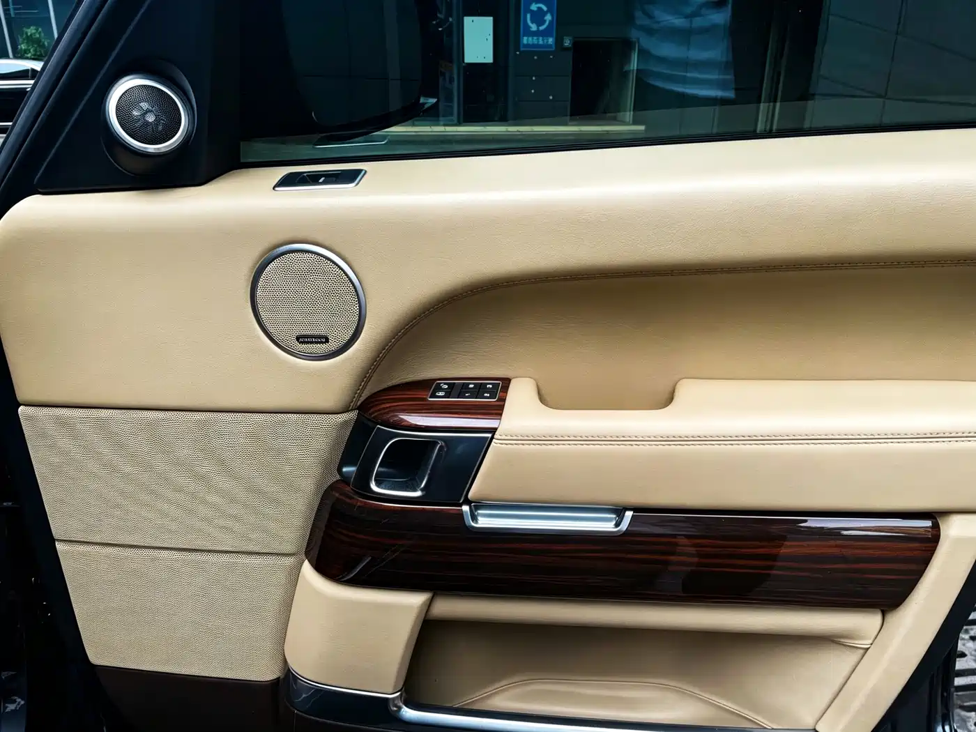 Land Rover Range Rover 2013 5.0 SC V8 Vogue SE фото 7