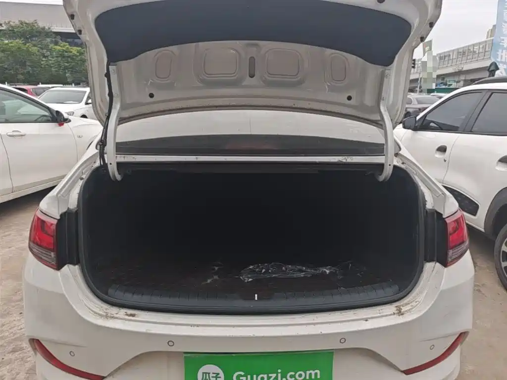 Hyundai Elantra 2018 1.6L Automatic Pleasing Edition GL China VI фото 15