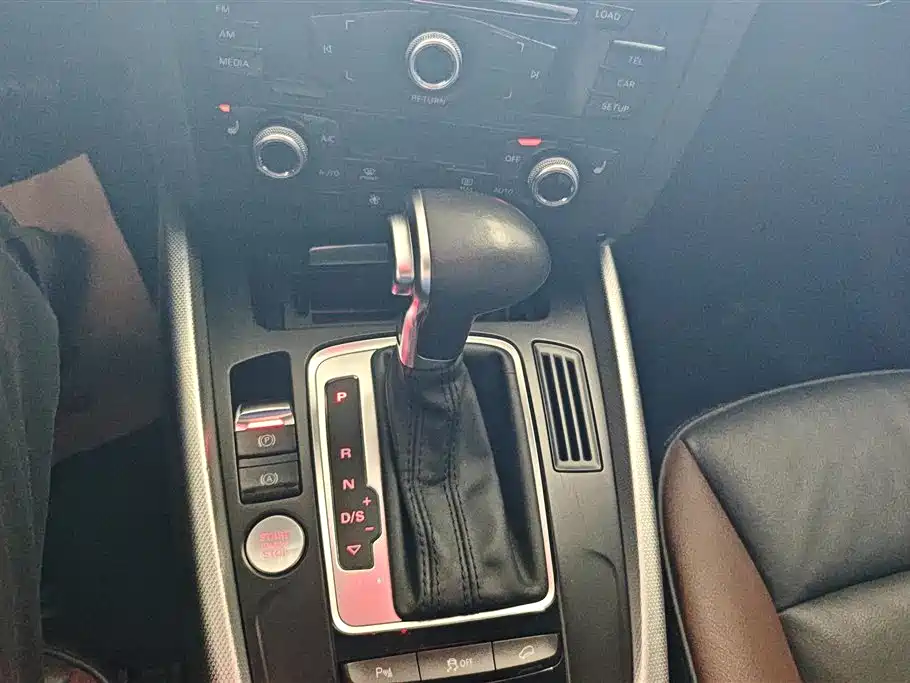 Audi Q5 2017 Plus 40 TFSI Technology фото 16