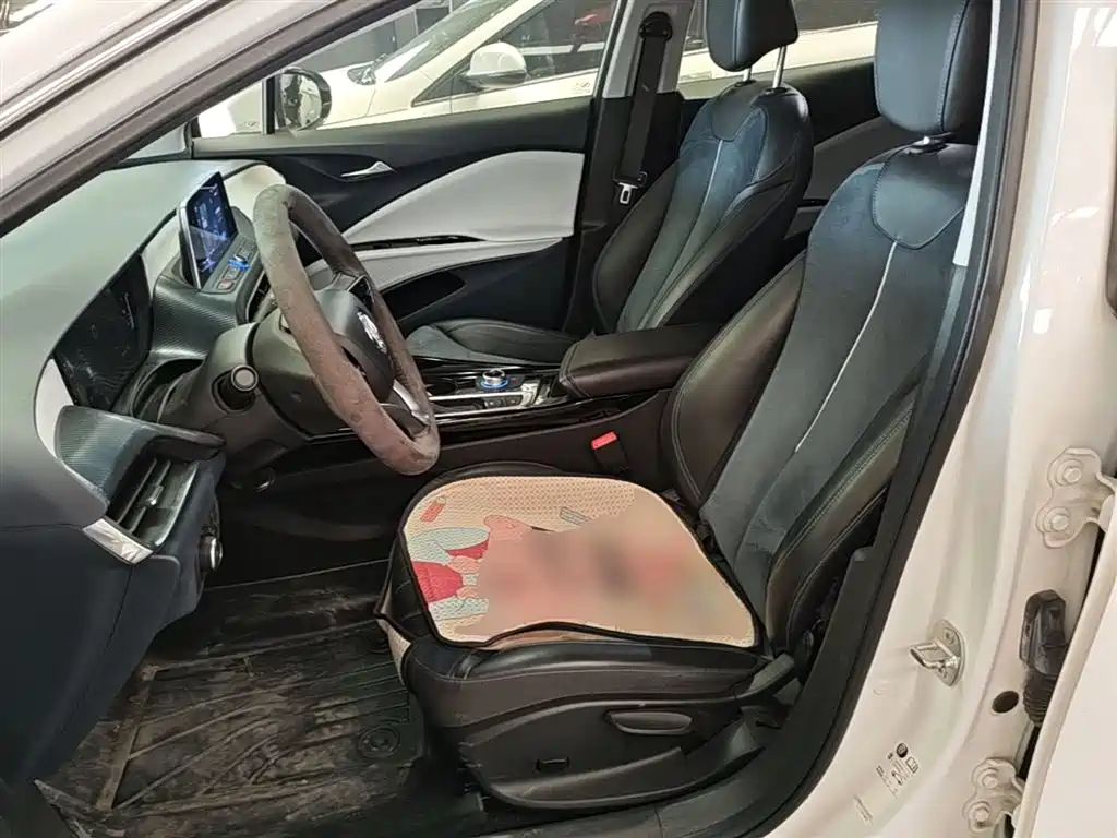 Buick Velite 6 2019 Connected Smart Edition фото 15