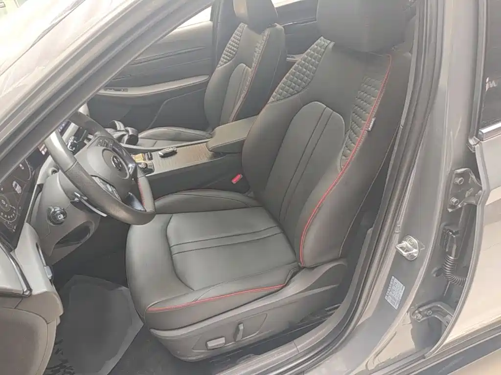 Photo 15 - Hyundai Sonata
