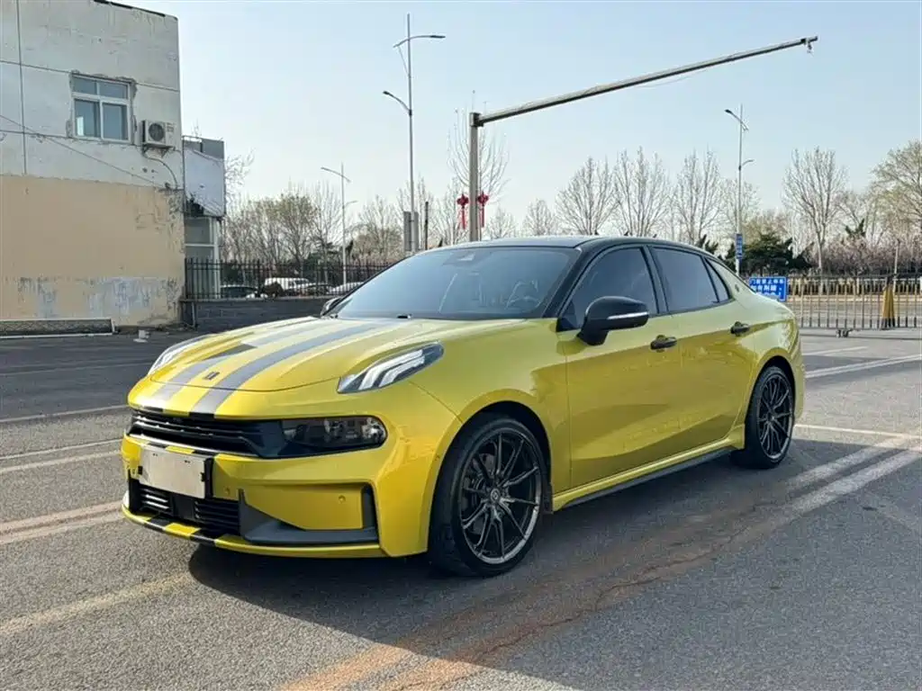 Lynk & Co 03 2020 03+ 2.0TD Auto Performance Package Edition фото 2