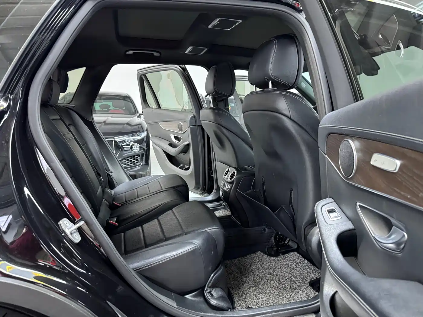 Mercedes-Benz GLC 2022 Model GLC 260 L 4MATIC Luxury Edition фото 12