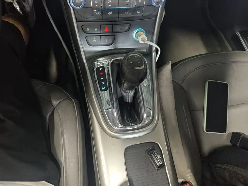 Chevrolet Malibu 2014 2.0L Automatic Luxury фото 14
