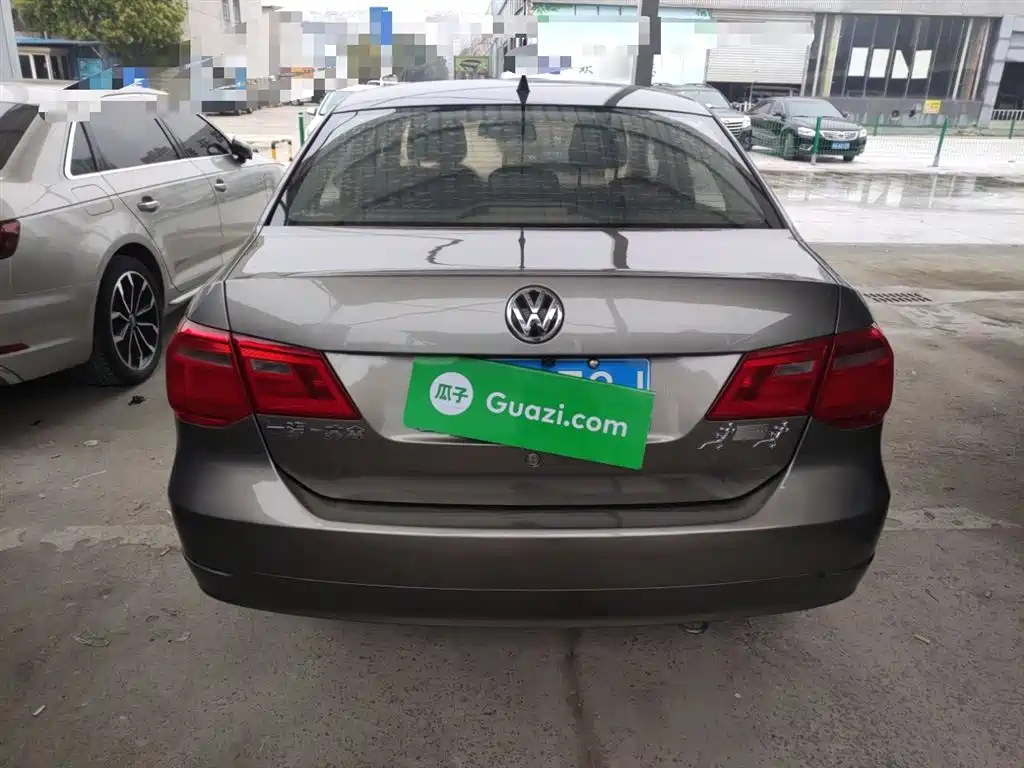 Volkswagen Jetta 2013 1.6L Automatic Comfort фото 4