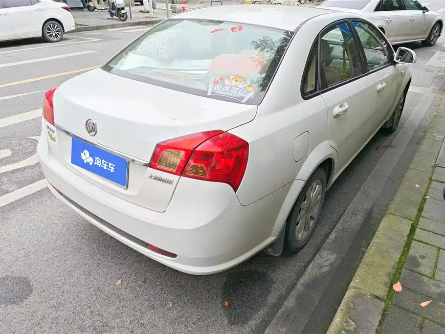Buick Excelle 2013 1.5L Manual Classic Edition фото 3