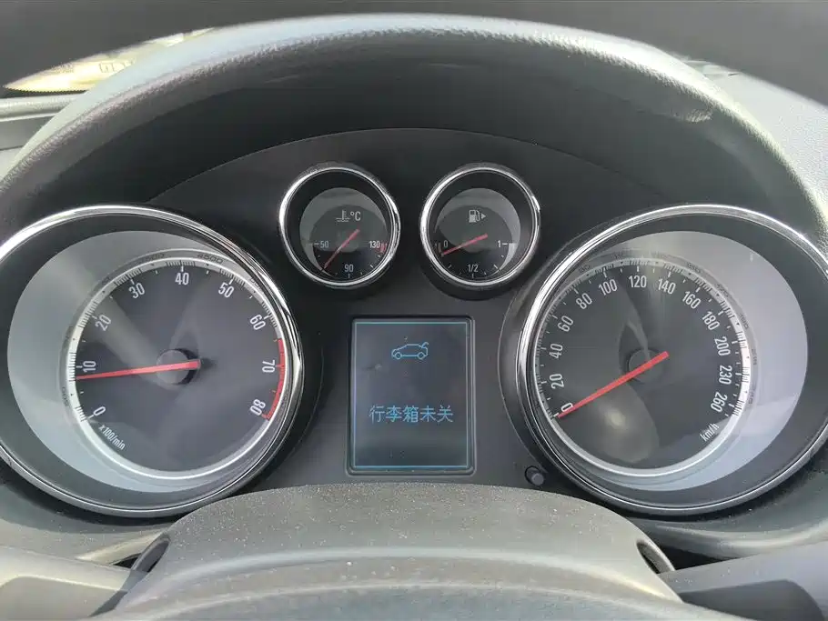 Buick Regal 2015 1.6T Leading Tech Edition фото 14