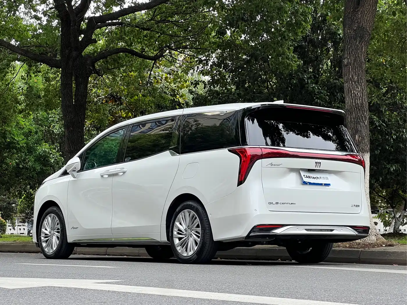 Buick Century 2025 2.0T 7-Seater World Edition фото 6