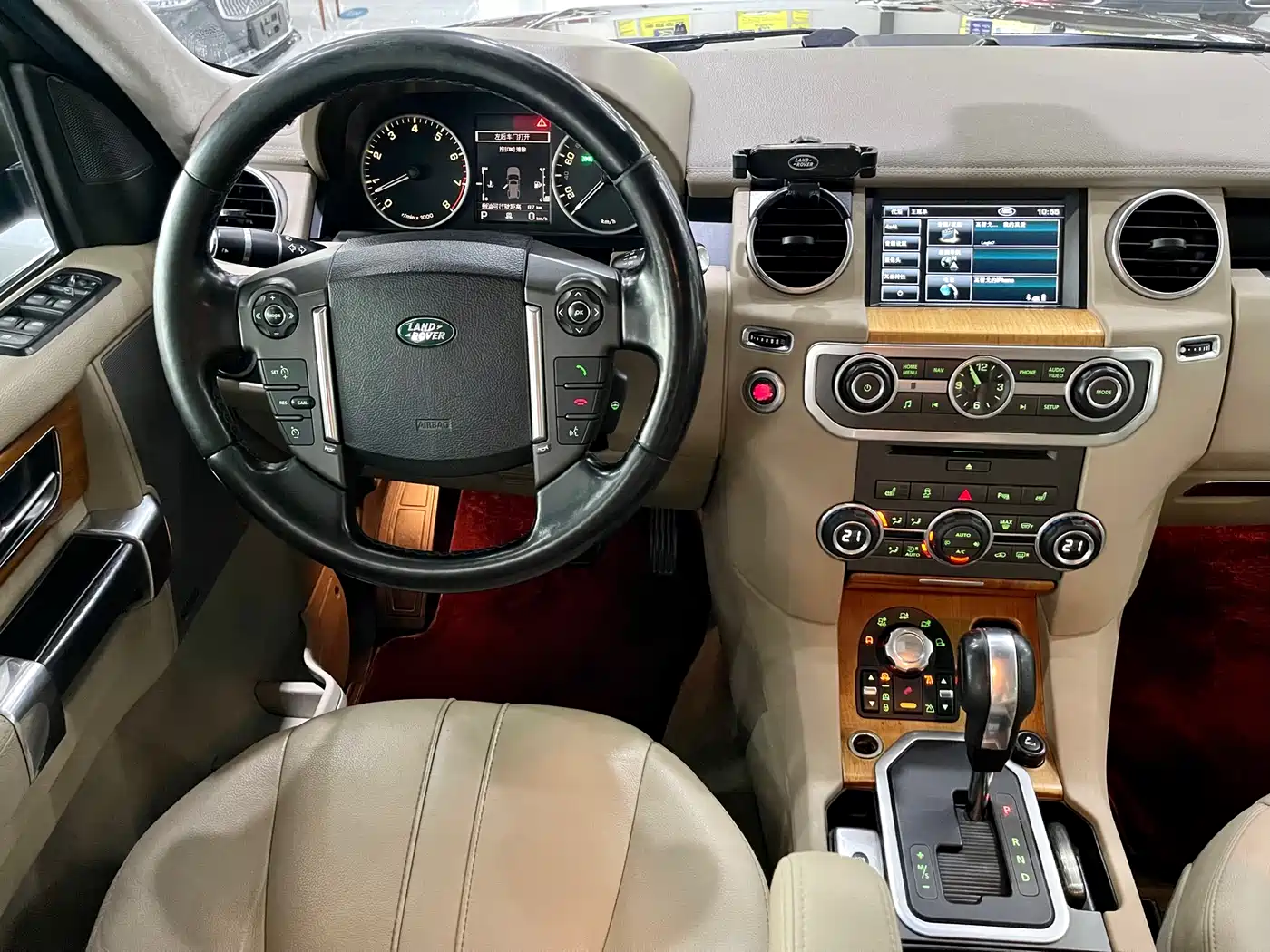 Land Rover Discovery 2012 5.0 V8 HSE фото 10