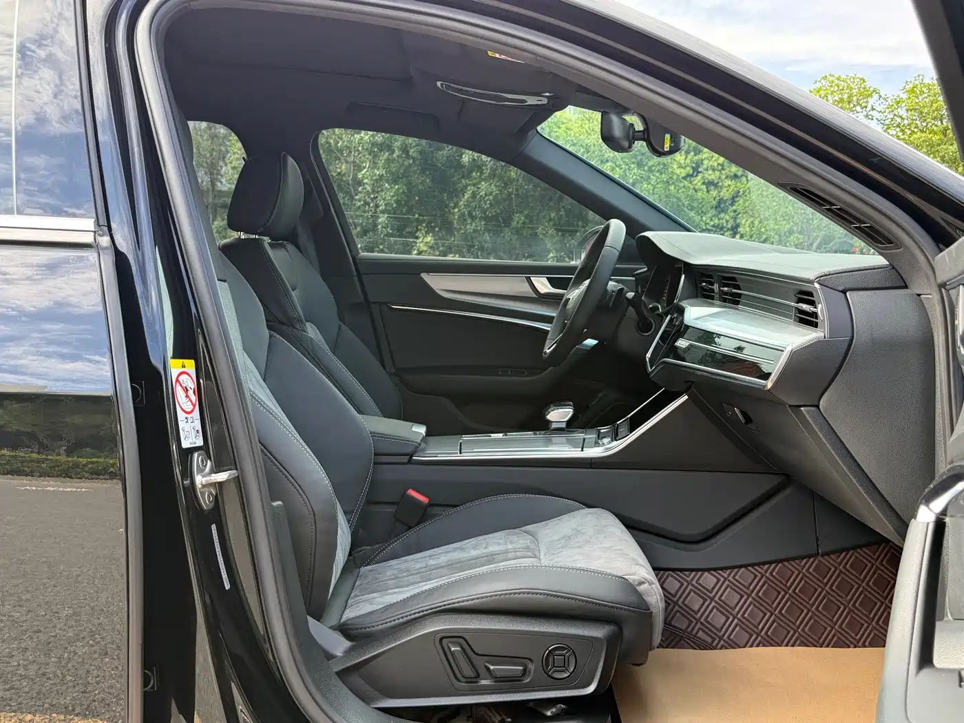 Audi A6L 2021 45 TFSI quattro Exclusive Sport фото 8