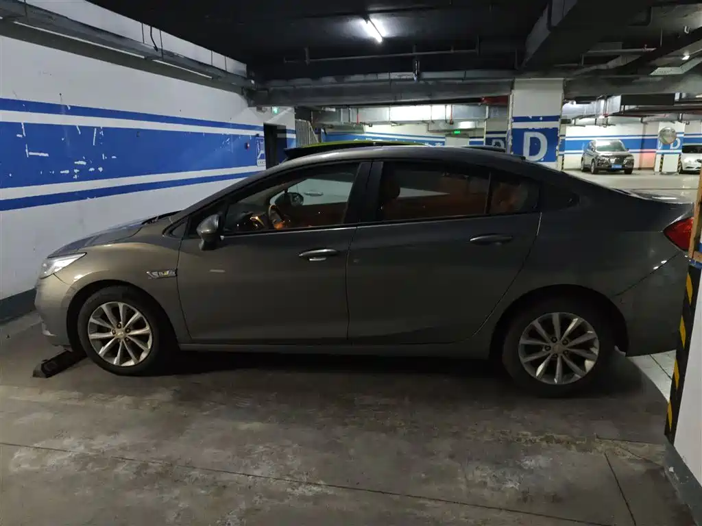 Chevrolet Cruze 2017 1.5L Automatic Pioneer Sunroof фото 27