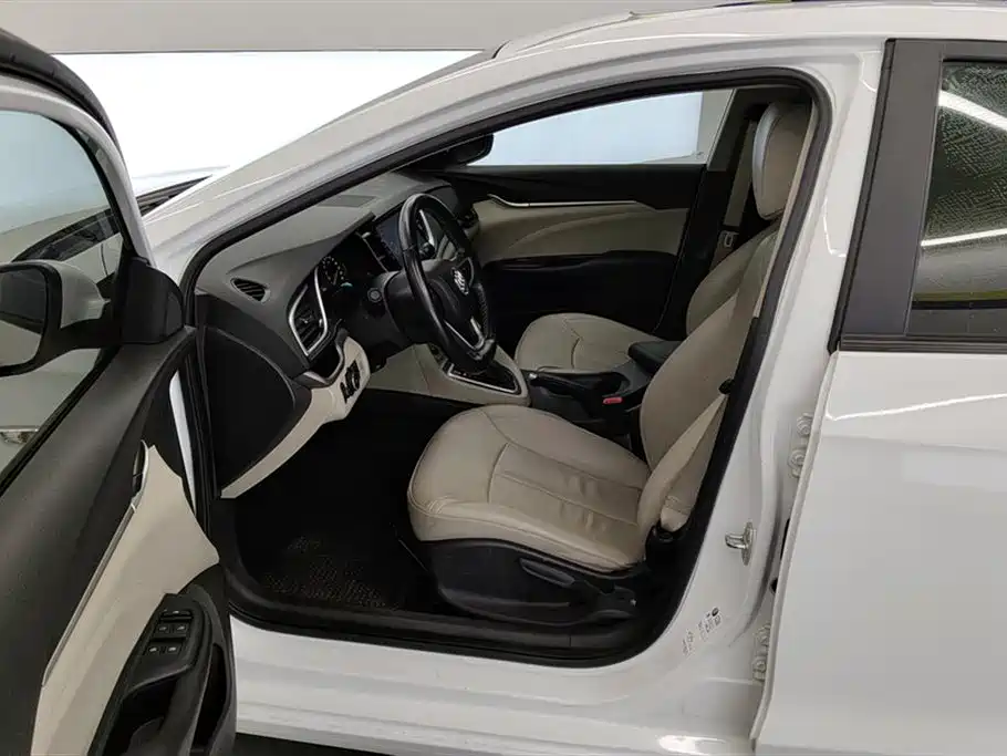 Buick Excelle 2018 15T Dual Clutch Elite (China V) фото 9