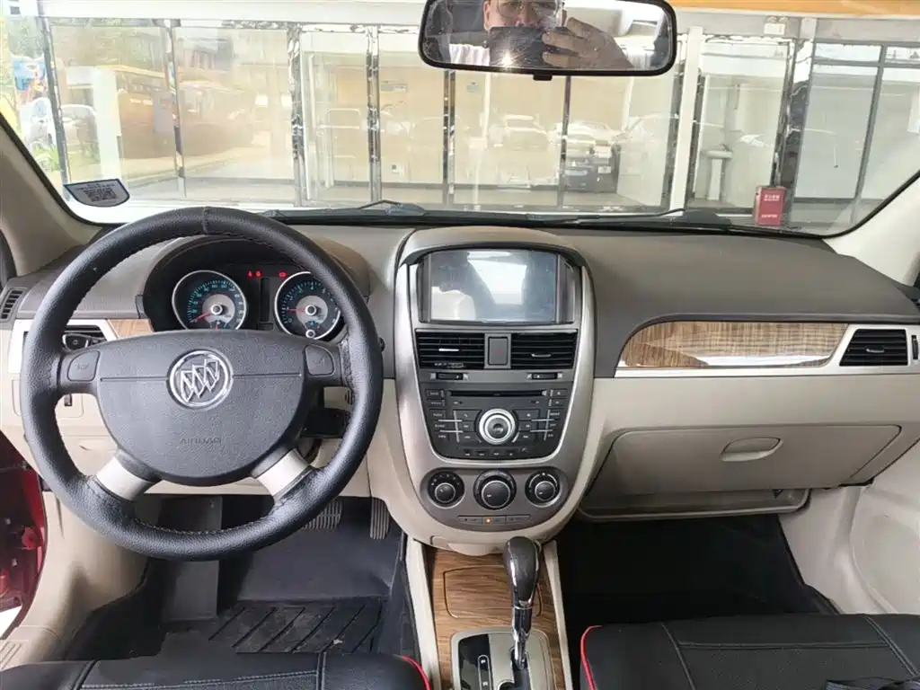Buick Excelle 2015 1.5L Automatic Classic фото 10