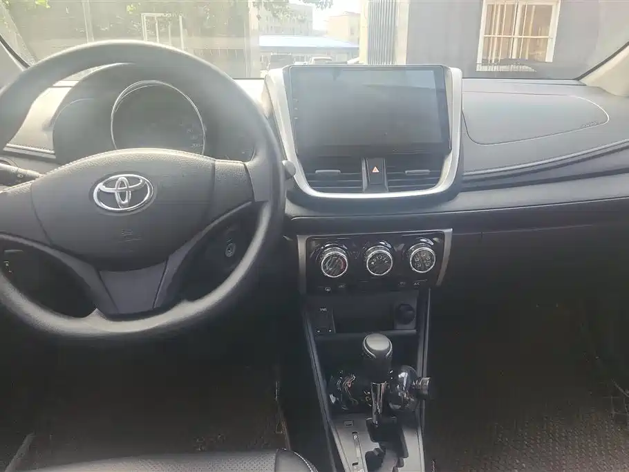 Toyota YARiS L Zhi Xuan 2019 1.5E CVT MeiDong Edition China VI фото 12