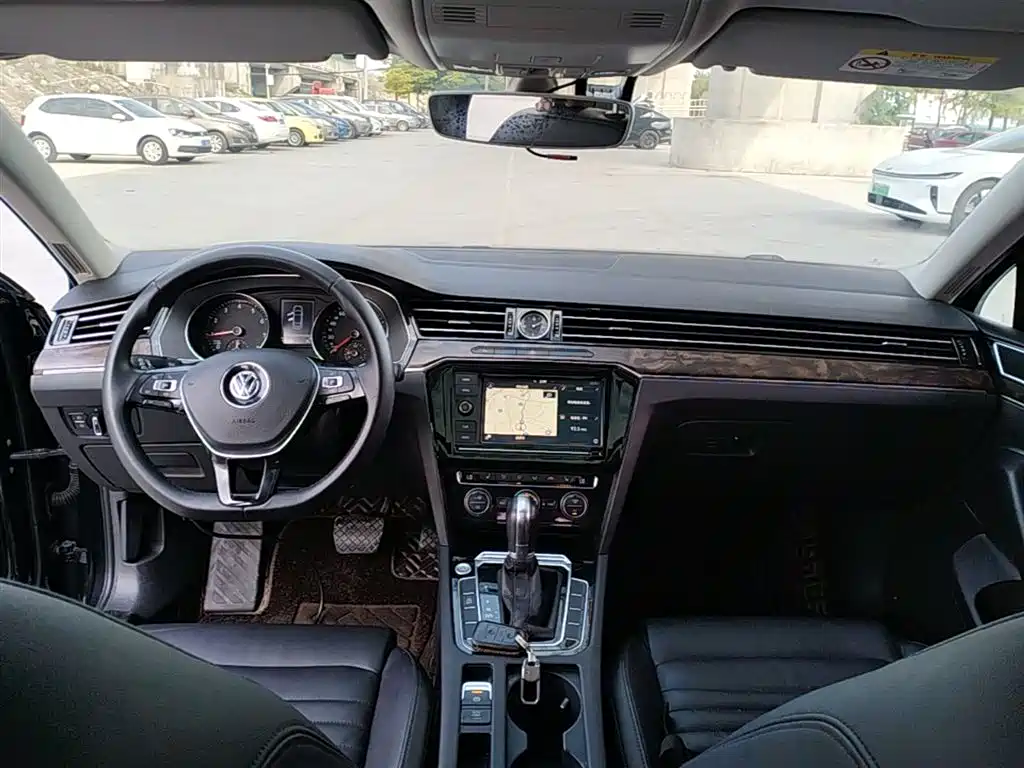 Volkswagen Magotan 2019 330TSI DSG Luxury China V фото 10