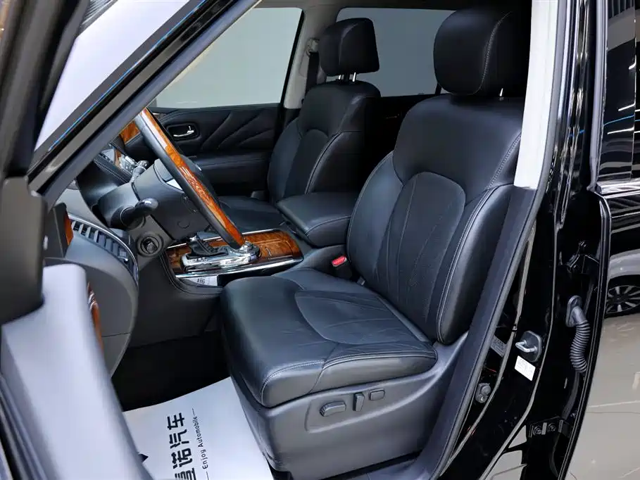 Infiniti QX80 2016 5.6L 4WD фото 27