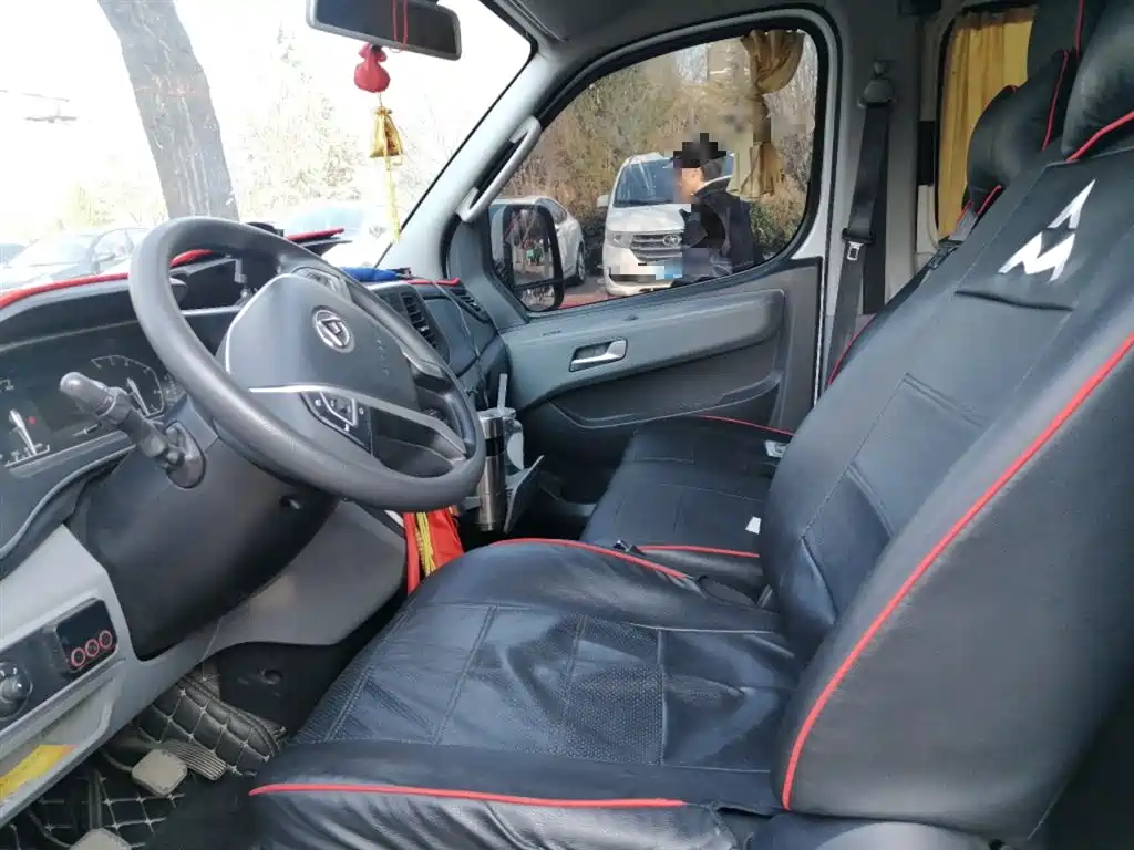 SAIC Maxus Xintu V80 2024 Aoyun 6MT Long Wheelbase Medium Roof 147Ps 6/7/8/9-seater фото 8