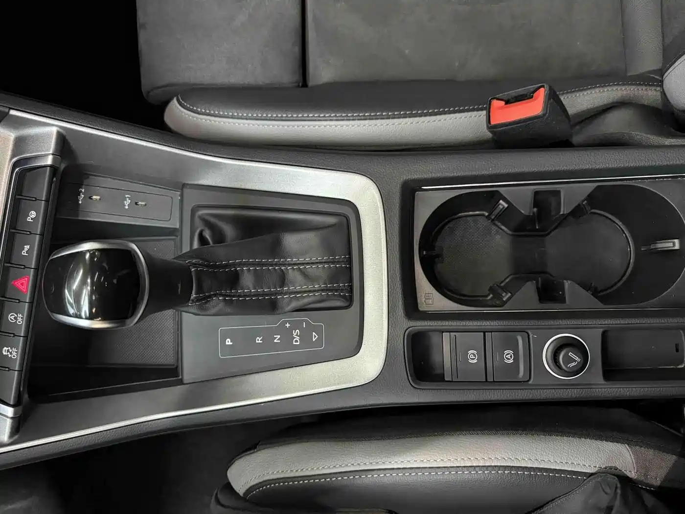 Audi Q3 2022 35 TFSI Fashion Dynamic фото 8
