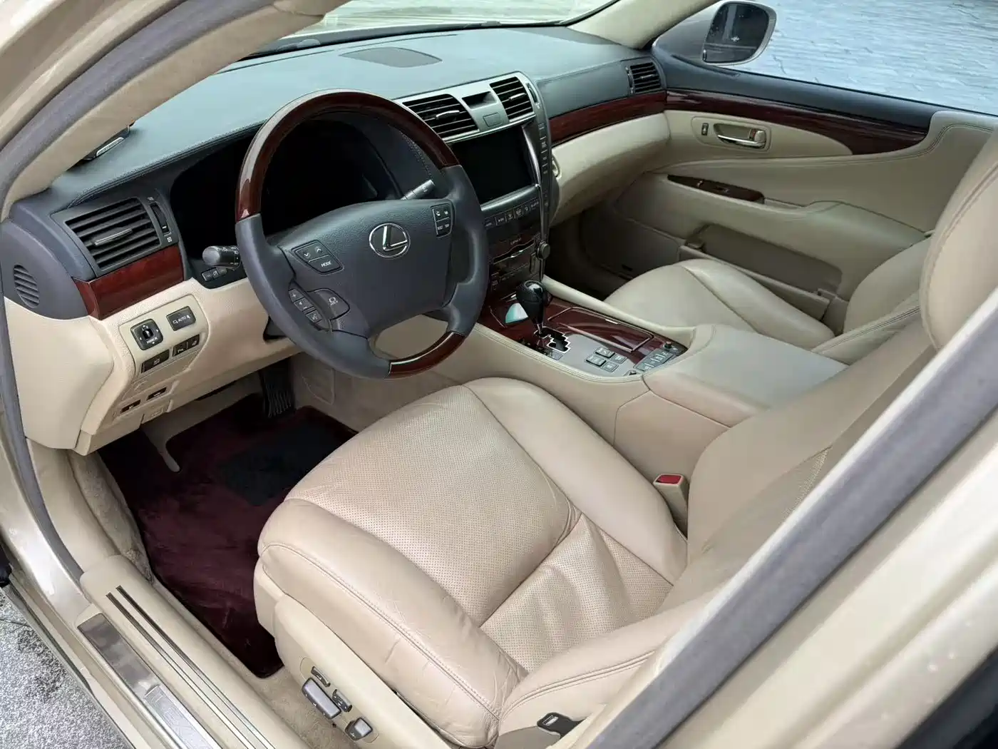 Lexus LS 2006 460L Premium Edition фото 8