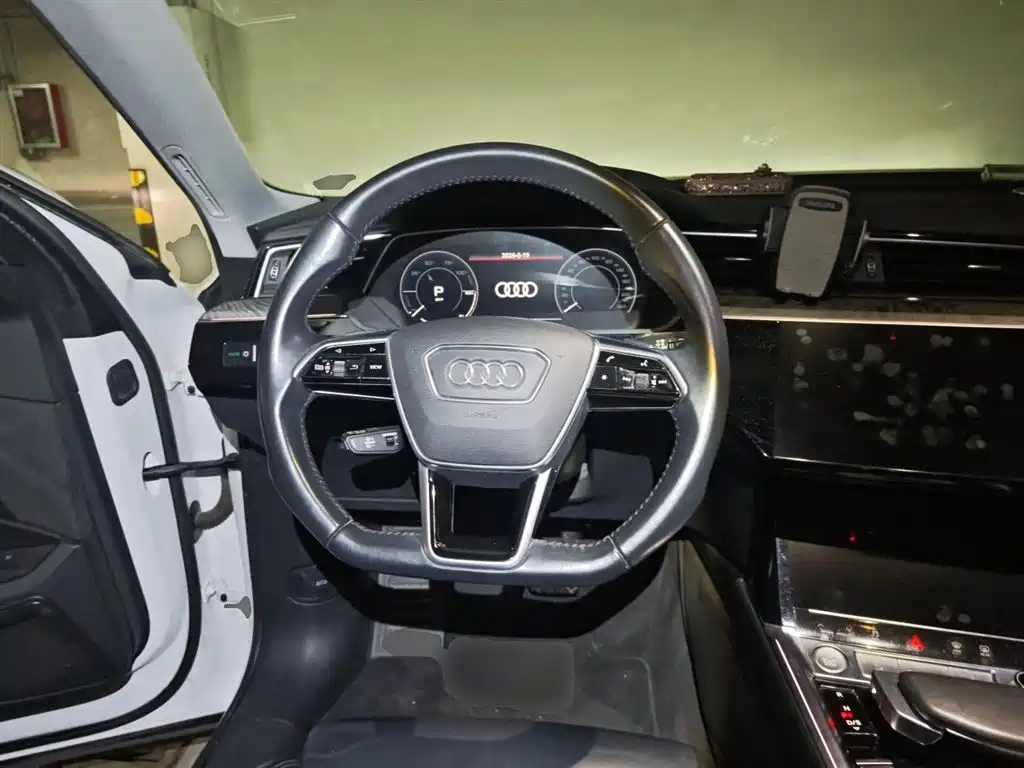 Audi e-tron (Import) 2019 55 quattro Technology фото 11