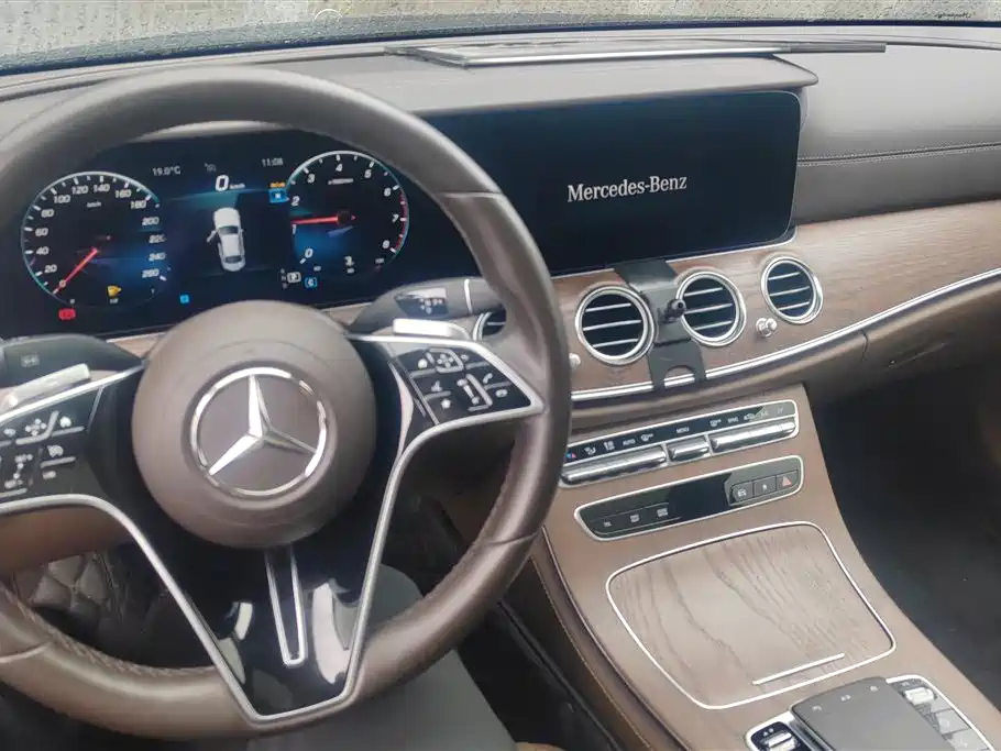 Mercedes-Benz E-Class 2023 Facelift E 300 L Luxury фото 12