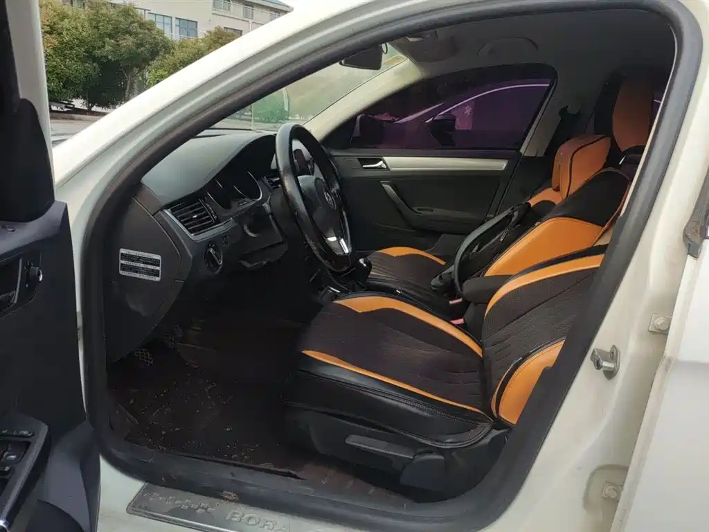Volkswagen Bora 2015 Quality Edition 1.6L Manual Fashion фото 11