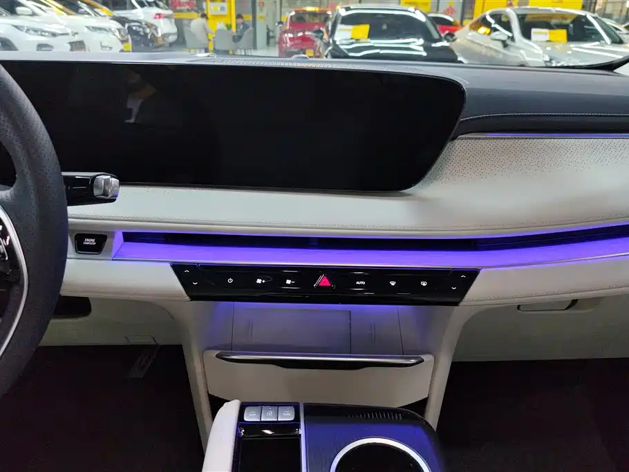 Buick GL8 New Energy фото 13